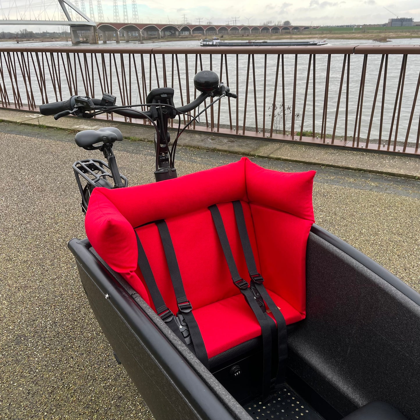 Cargo bike pillow Urban Arrow - Red