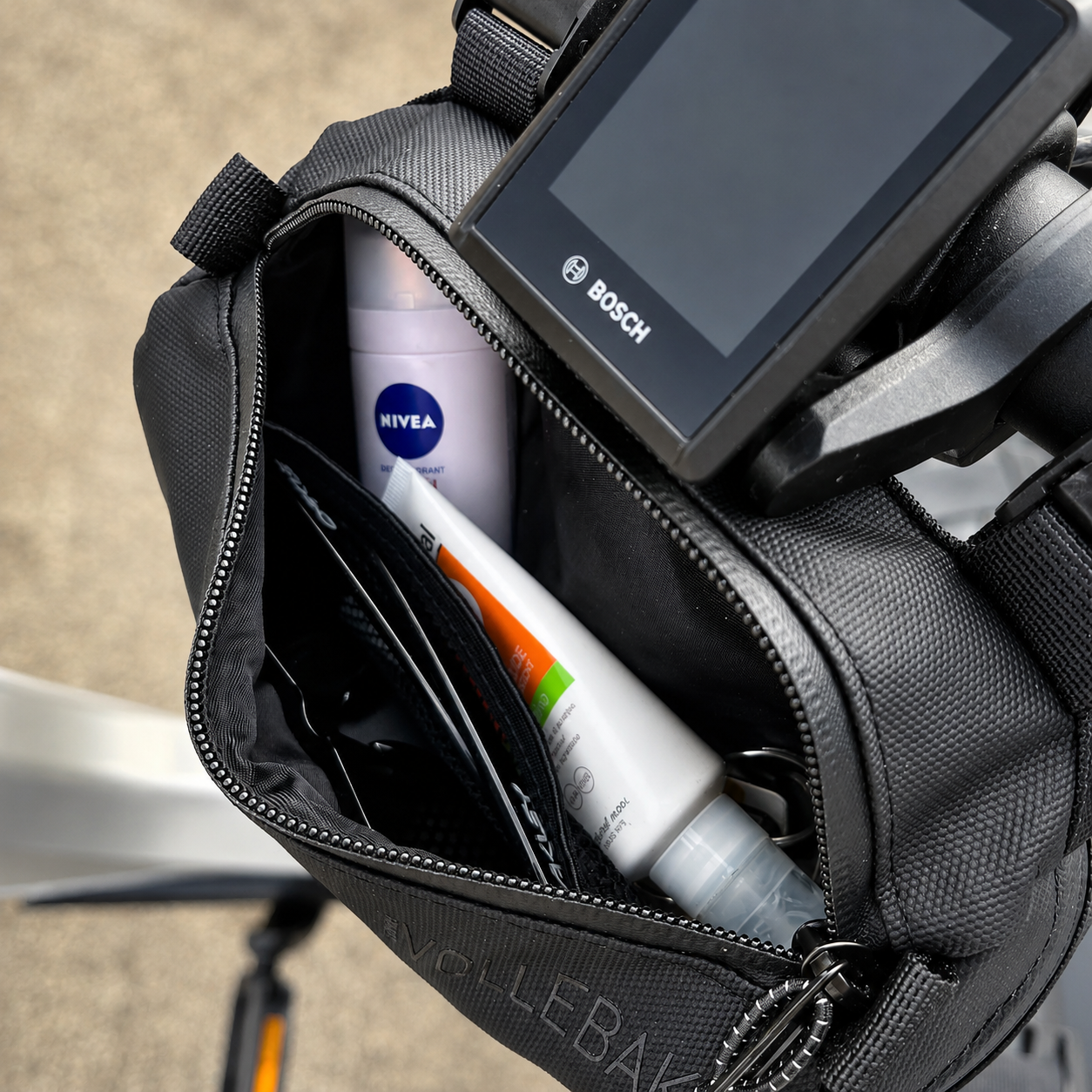 Cargo bike handlebar bag